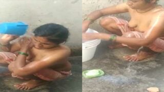 Village bhabhi topless bath video – viral clip